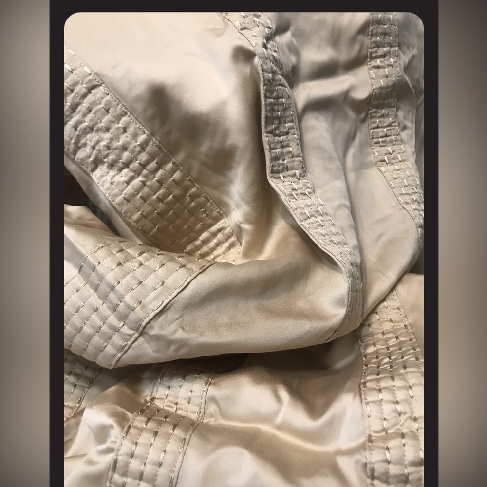 Donna Karan Essential Silky Stripe Collection KING Duvet Cover Gold NEW